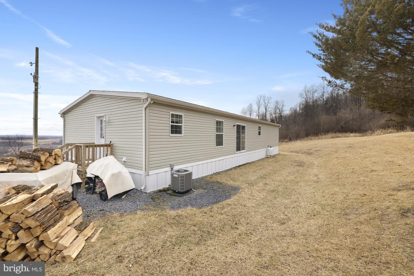 232 Hilltop Road photo 4