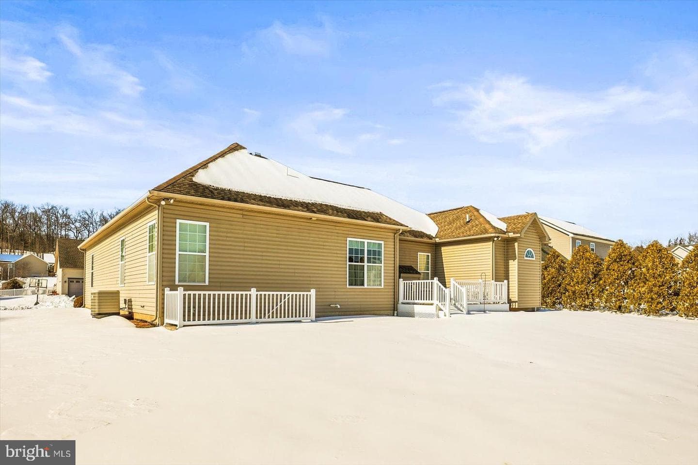 153 Laura Lane photo 46