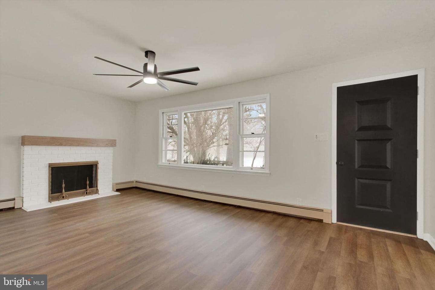 108 S Hickory Lane photo 3