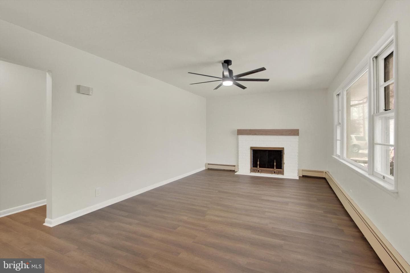 108 S Hickory Lane photo 4