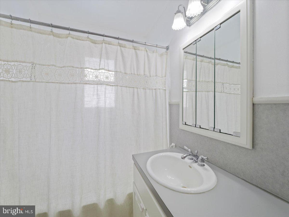 507 Ridge Avenue photo 12