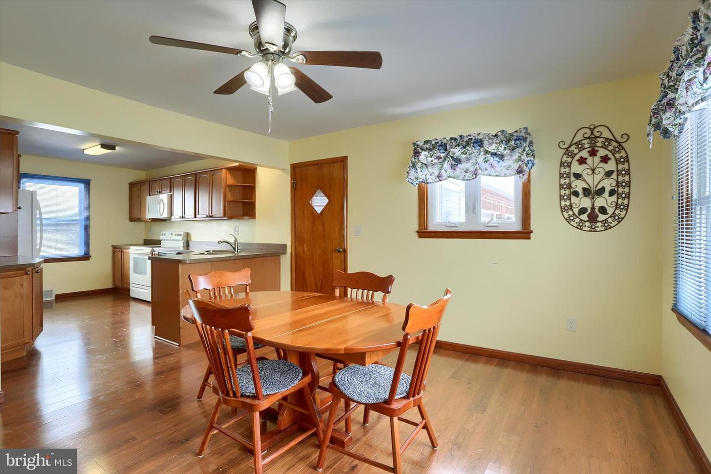 678 Littlestown Road photo 3