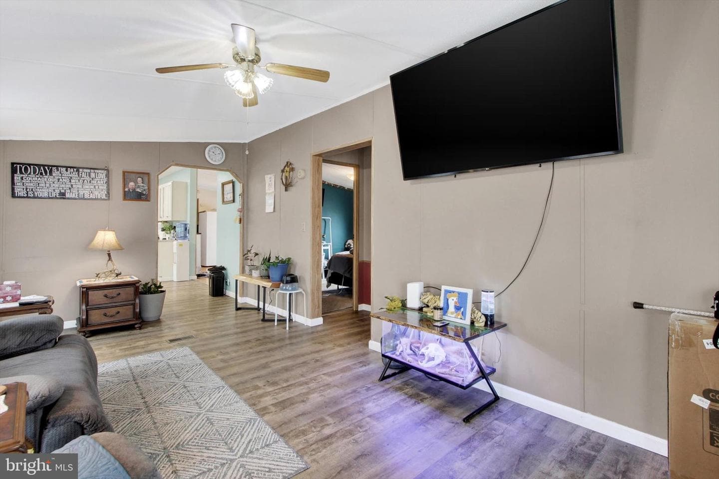 252 Lane Avenue photo 3