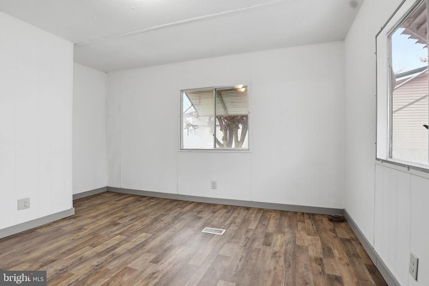 55 Walker Avenue photo 19