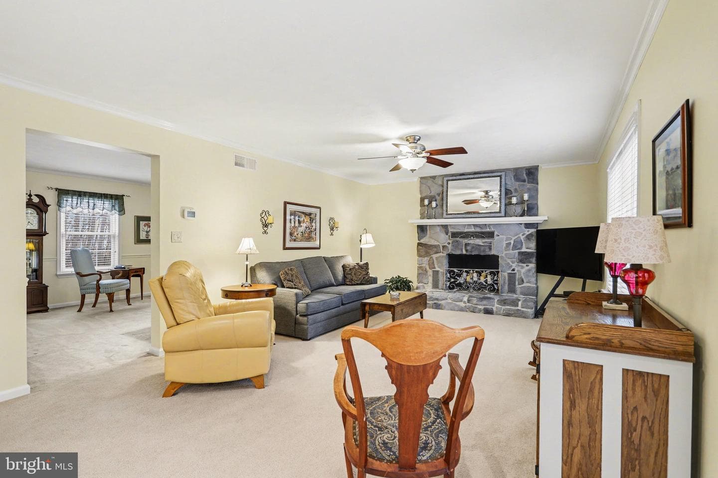 75 Longview Boulevard photo 5