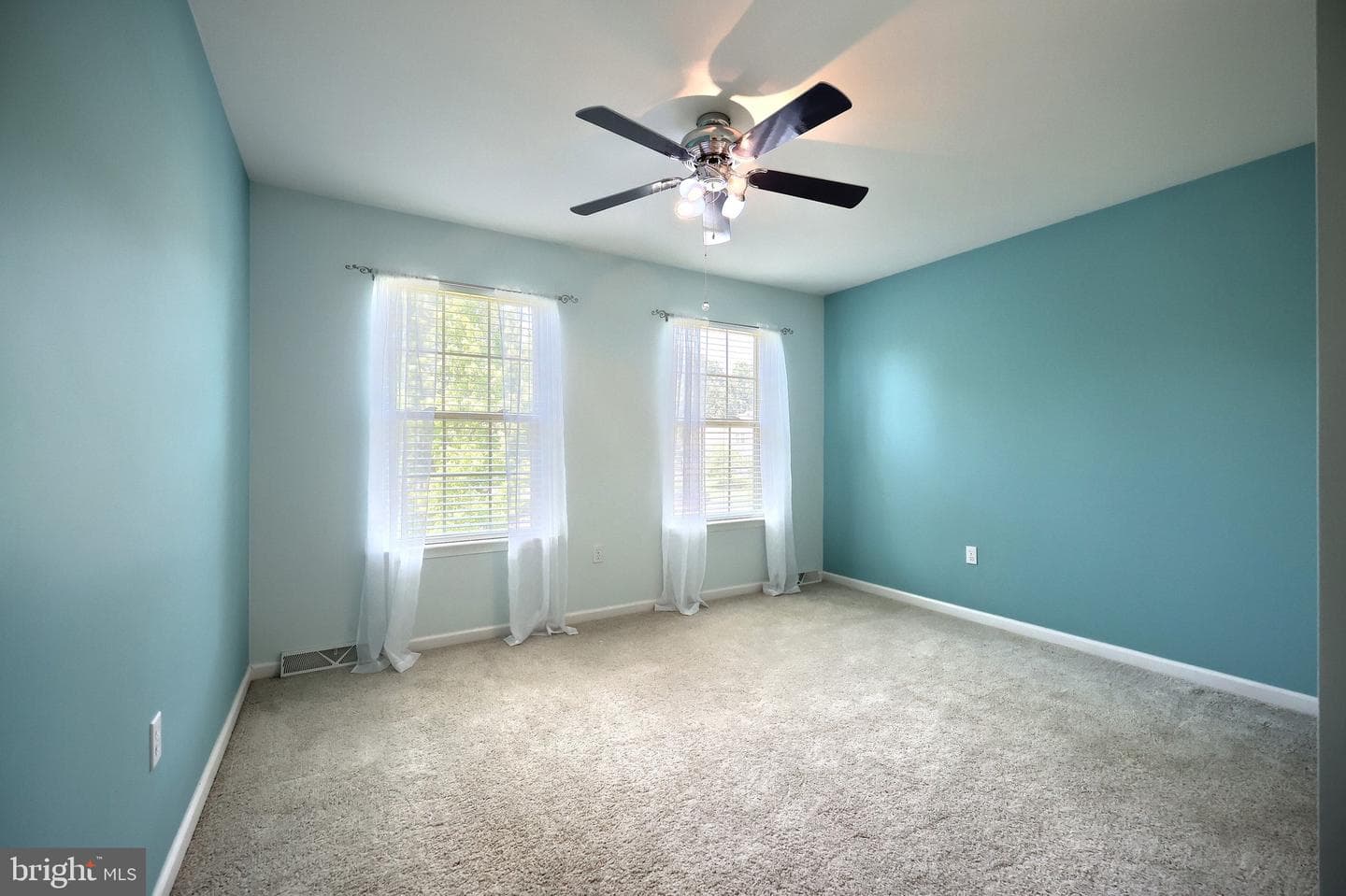 35 Fox Meadow Drive photo 38