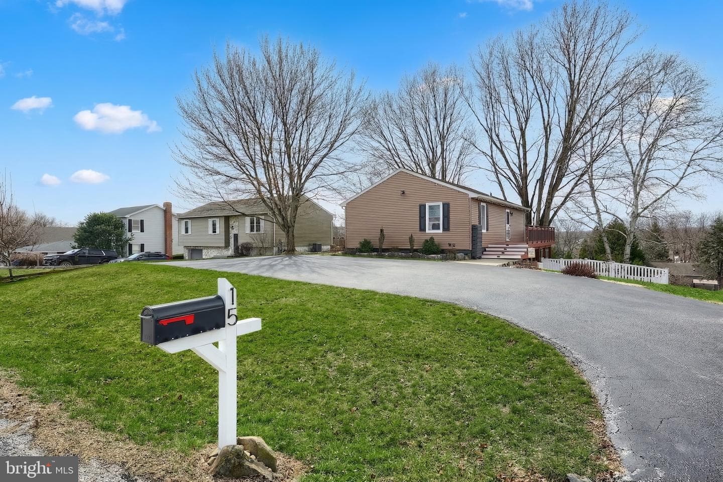 15 Schofield Drive photo 44