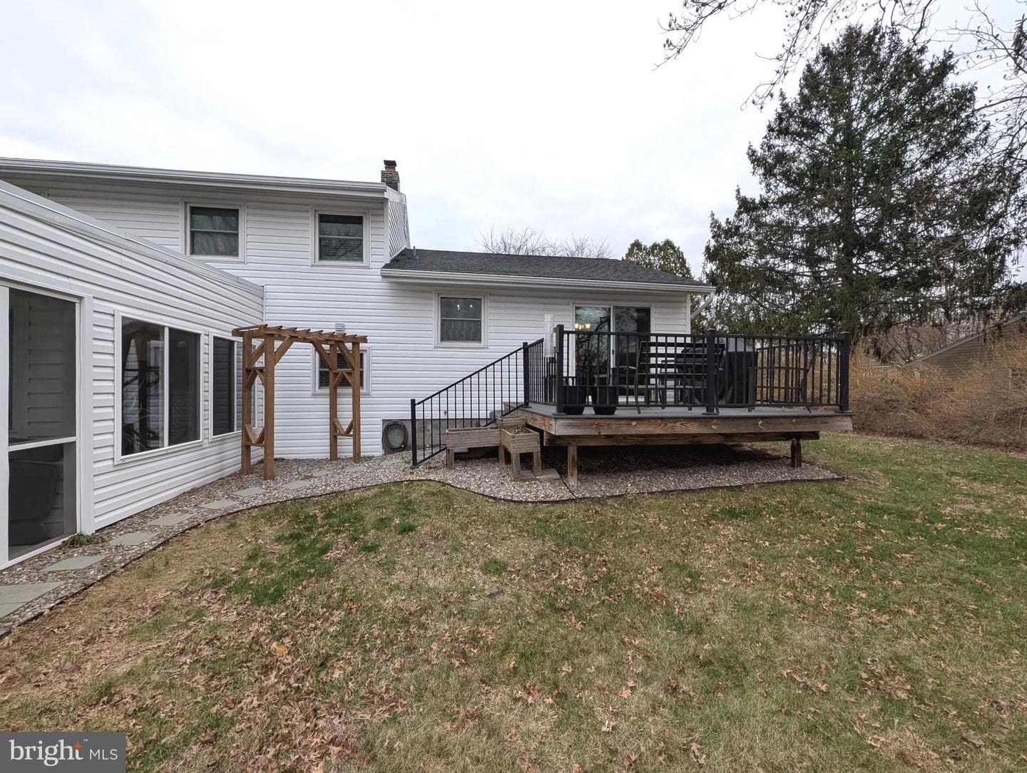 170 Gordon Avenue photo 17