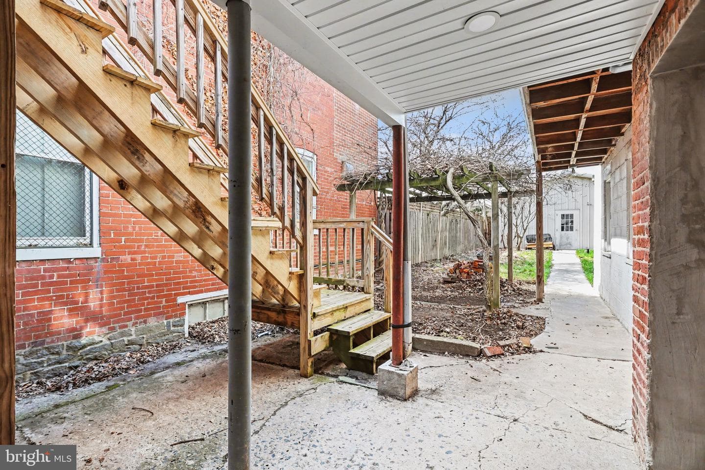217 Baltimore Street photo 35