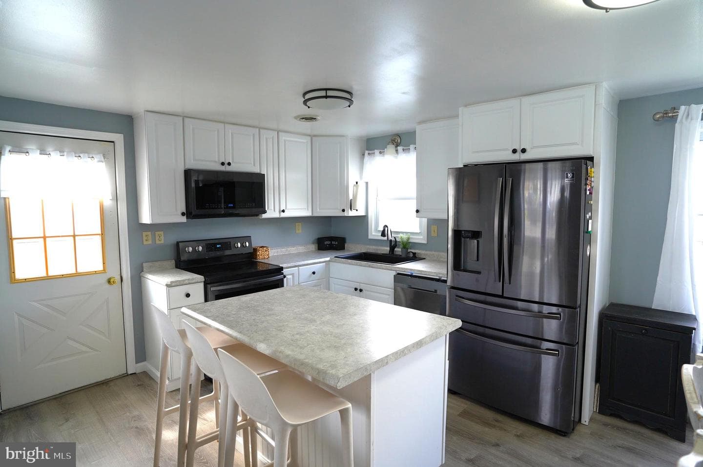 85 E Locust Lane photo 8