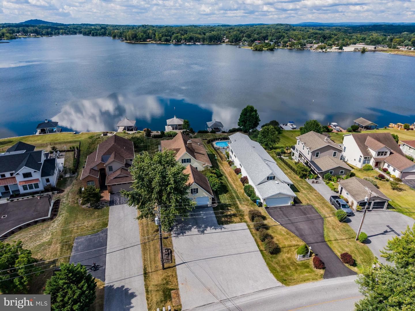 46 Lake Meade Drive photo 37