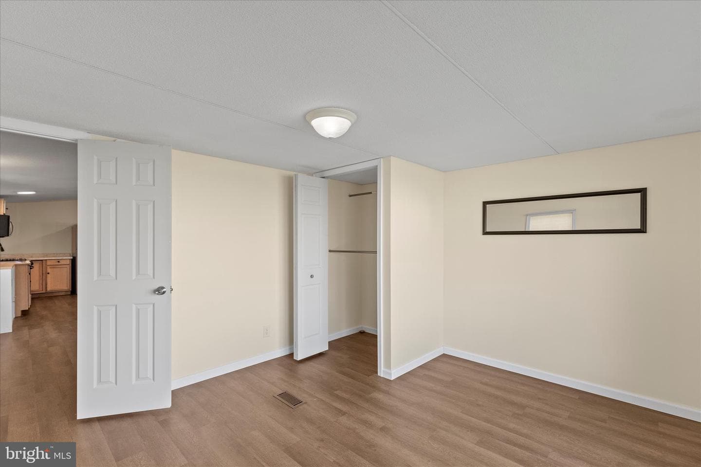 1104 W Elm Avenue photo 13