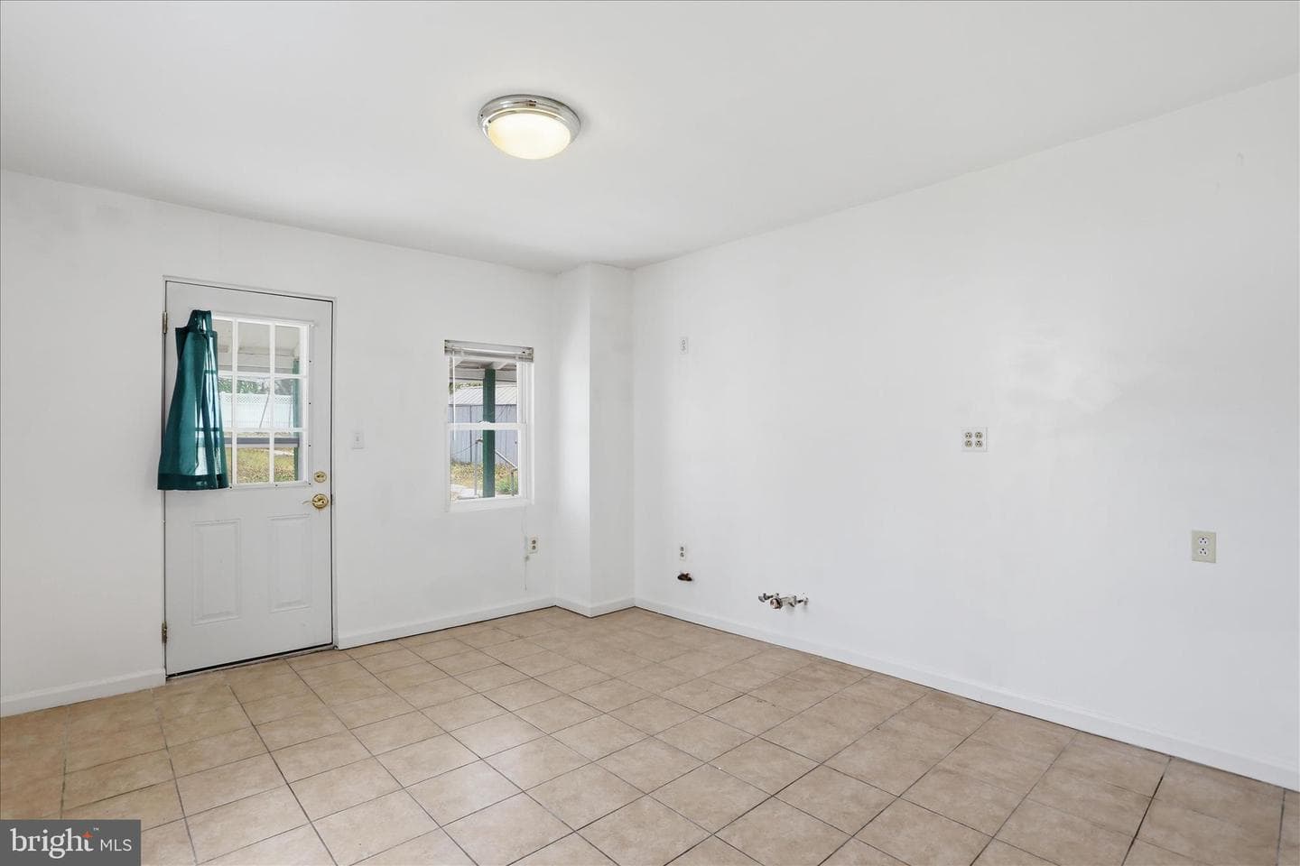 244 S Washington Street photo 19