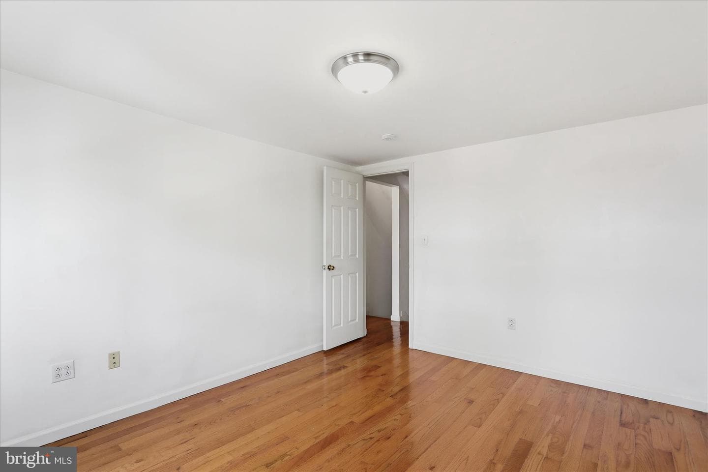 244 S Washington Street photo 24