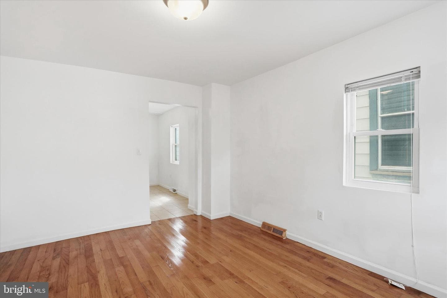 244 S Washington Street photo 7