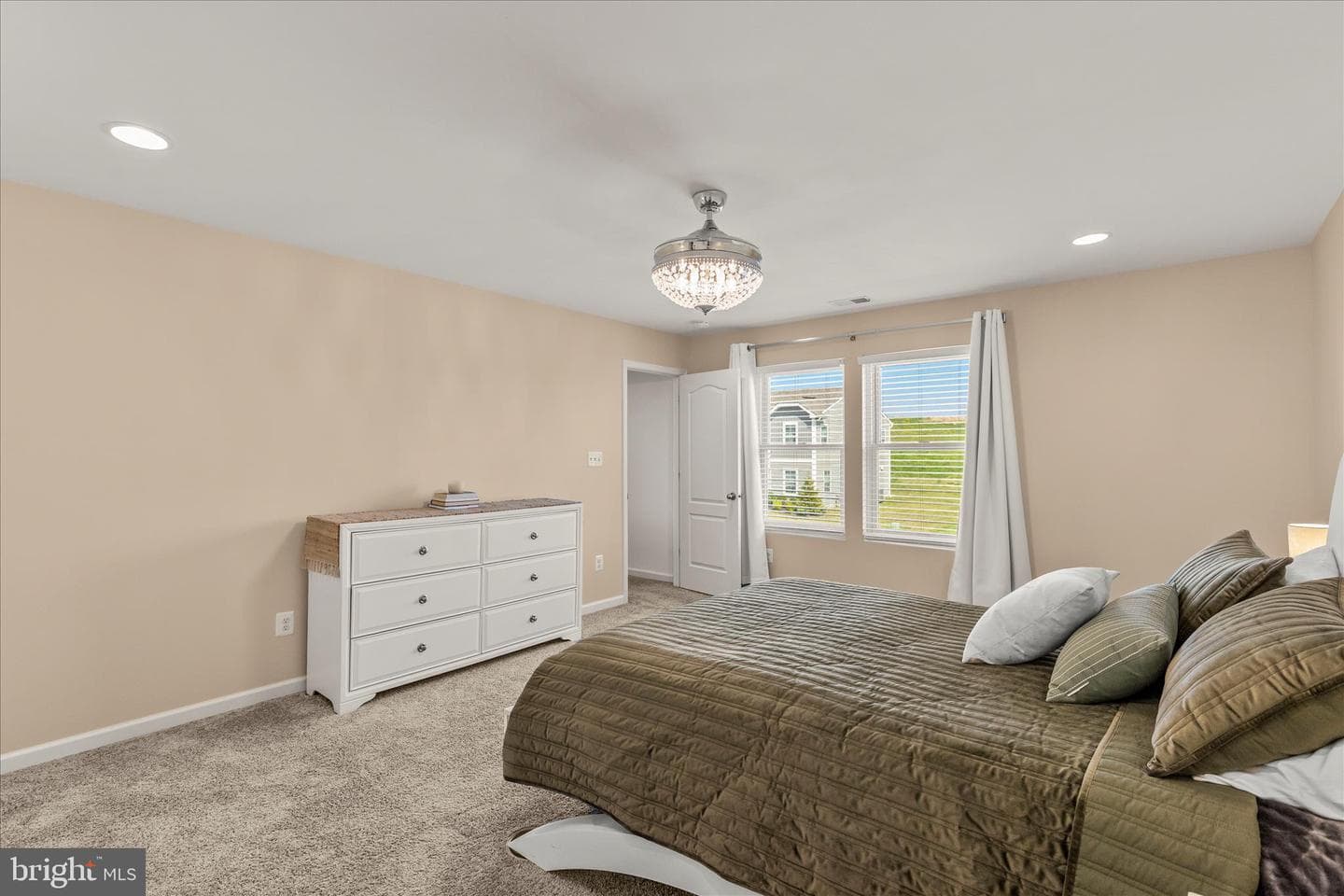 18 Chesterfield Road photo 13
