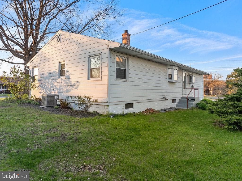 606 Fairview Avenue photo 4