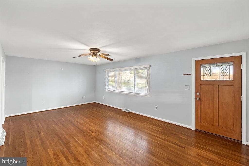 606 Fairview Avenue photo 9
