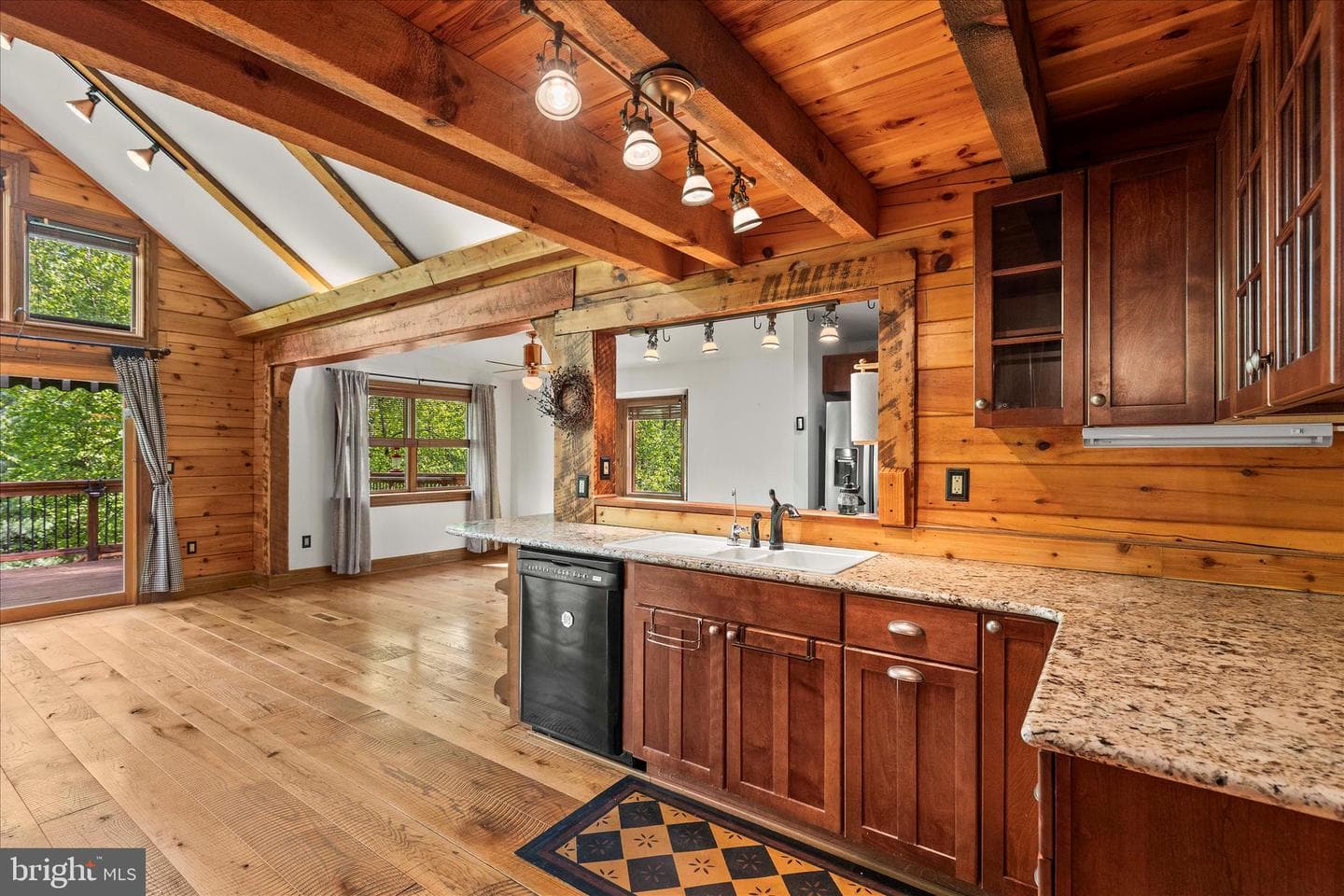 166 Woodview Road photo 40
