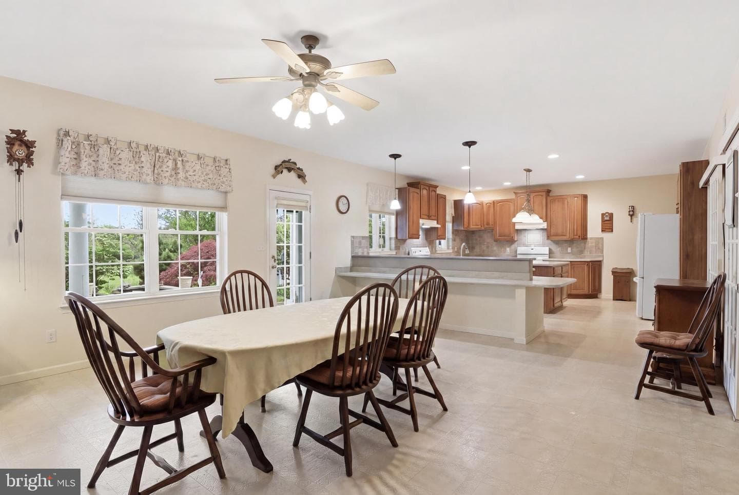 33 Warm Breeze Court photo 13