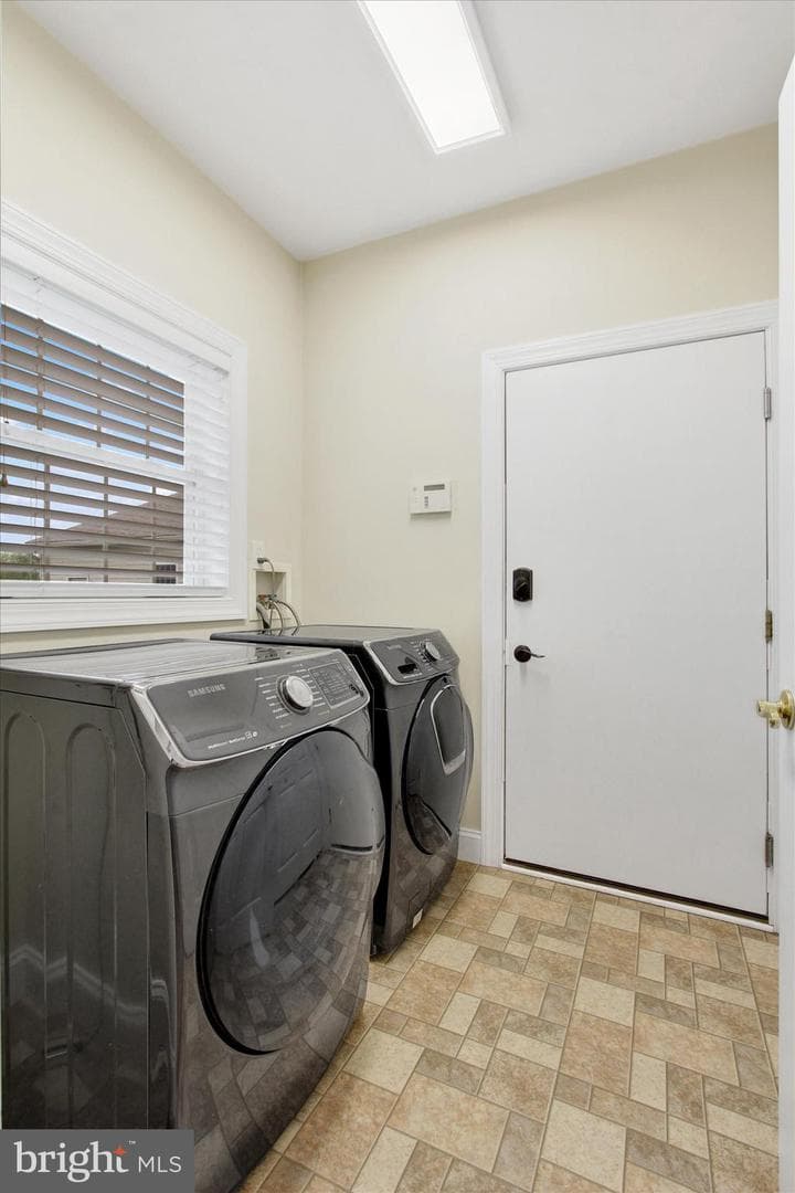 96 Tyoaka Drive photo 30