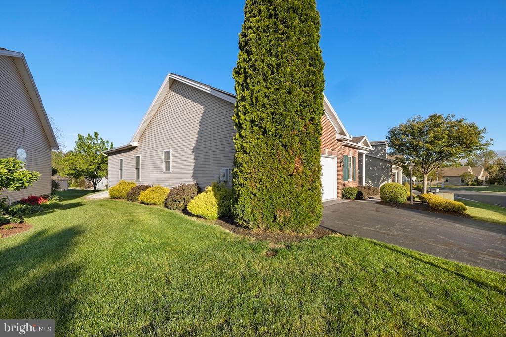 5 Winding Drive photo 37