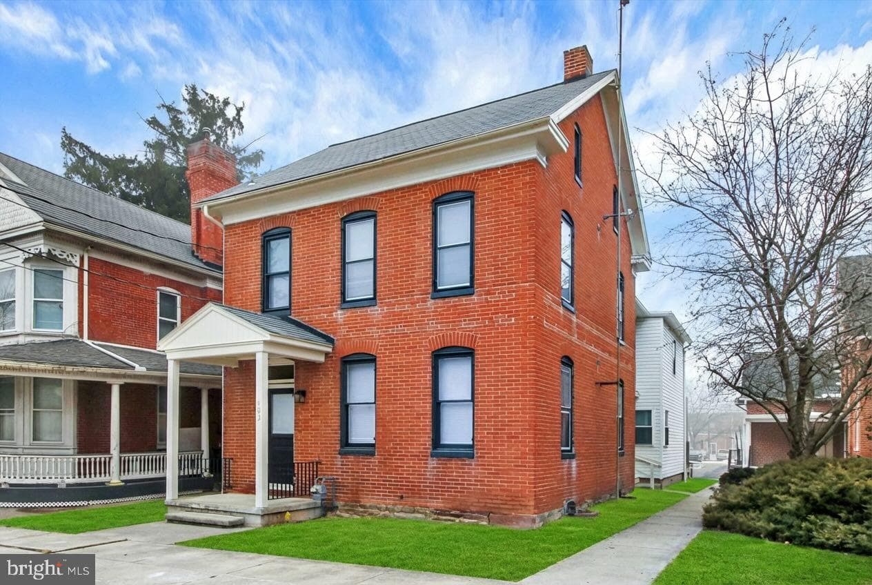405 W King Street photo 1