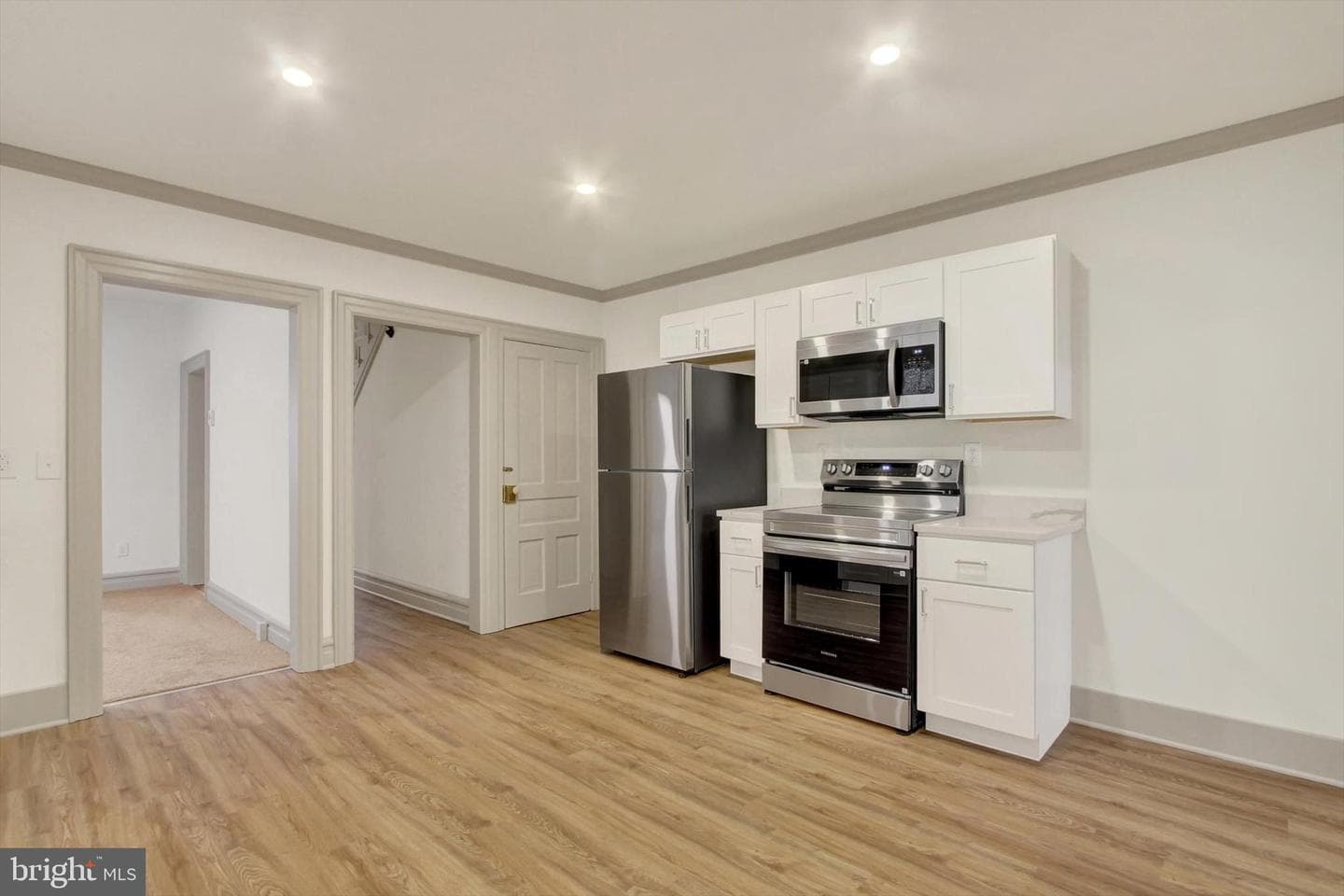 405 W King Street photo 10