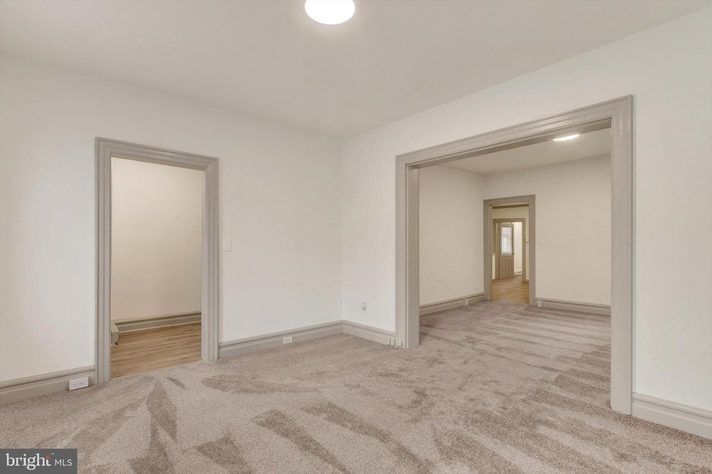405 W King Street photo 6