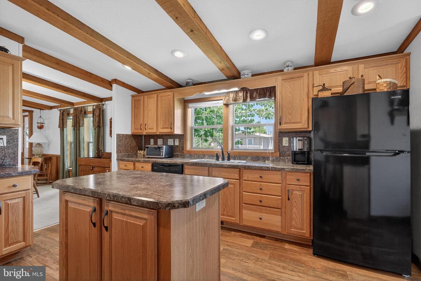 186 Goldcrest Circle photo 15