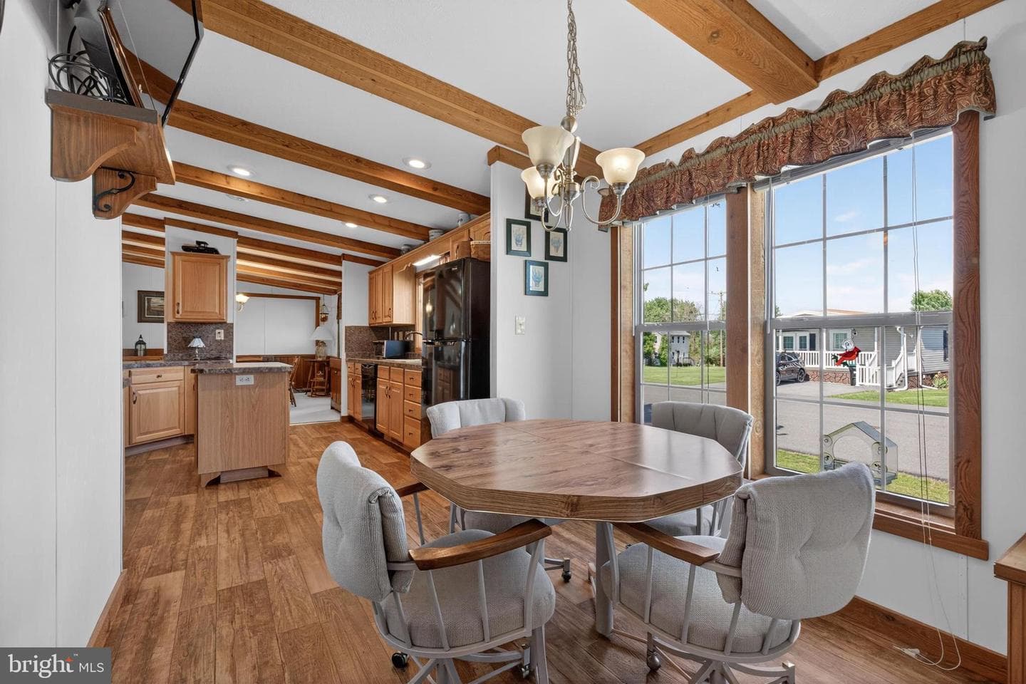 186 Goldcrest Circle photo 19