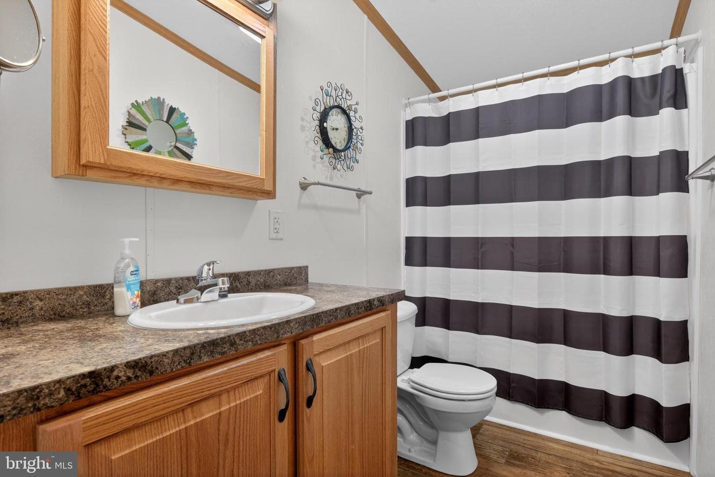 186 Goldcrest Circle photo 27