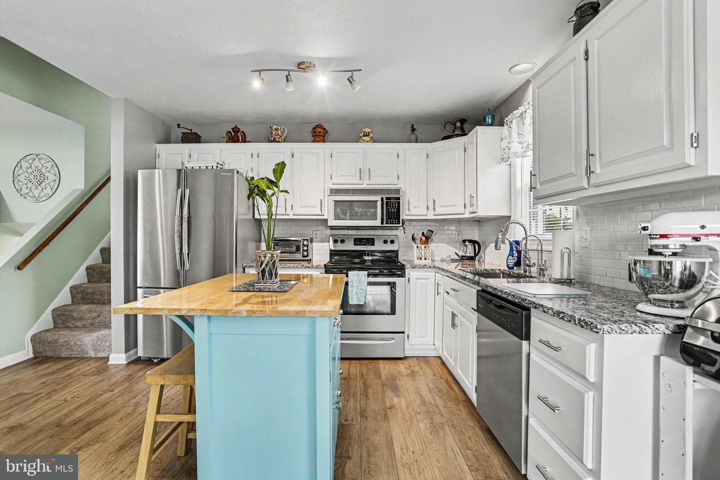 417 S Columbus Avenue photo 6