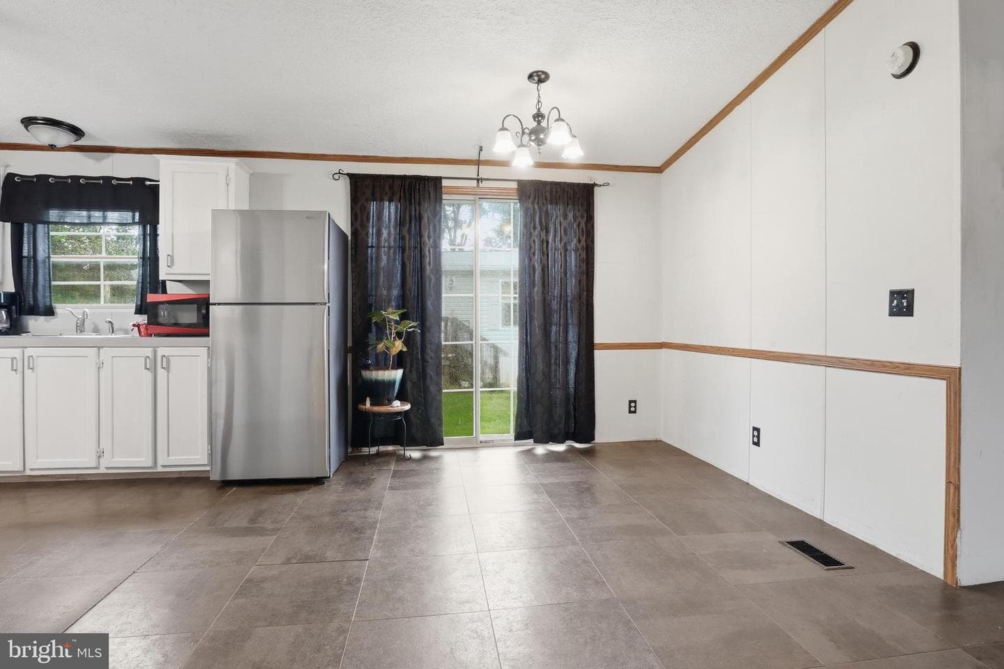 156 Linda Drive photo 9