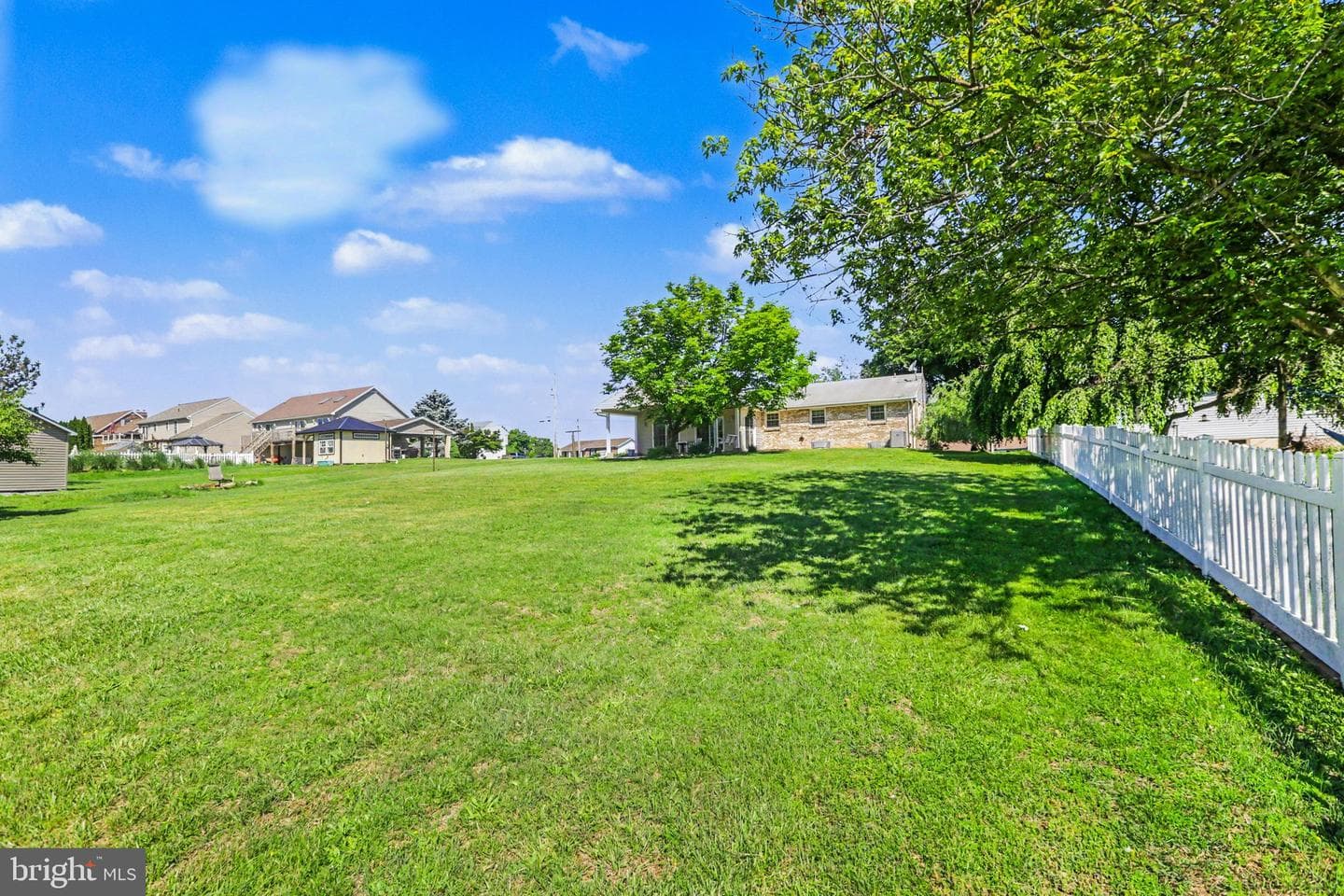 13 Ewell Drive photo 42