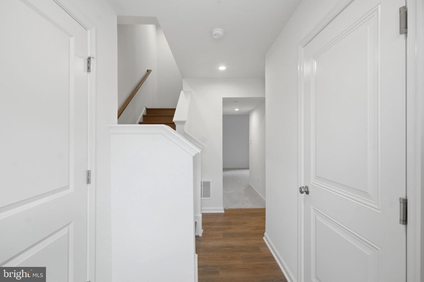 8 Magnolia Court photo 3