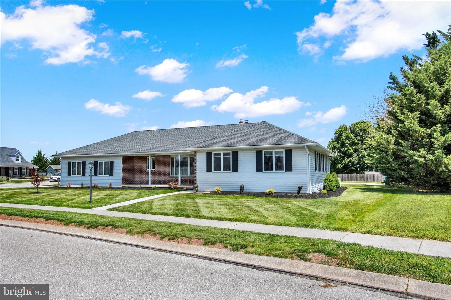 56 Franklin photo 1