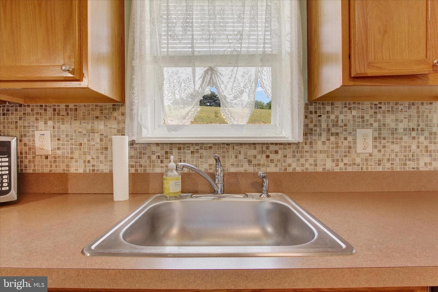 109 W Imperial Drive photo 14