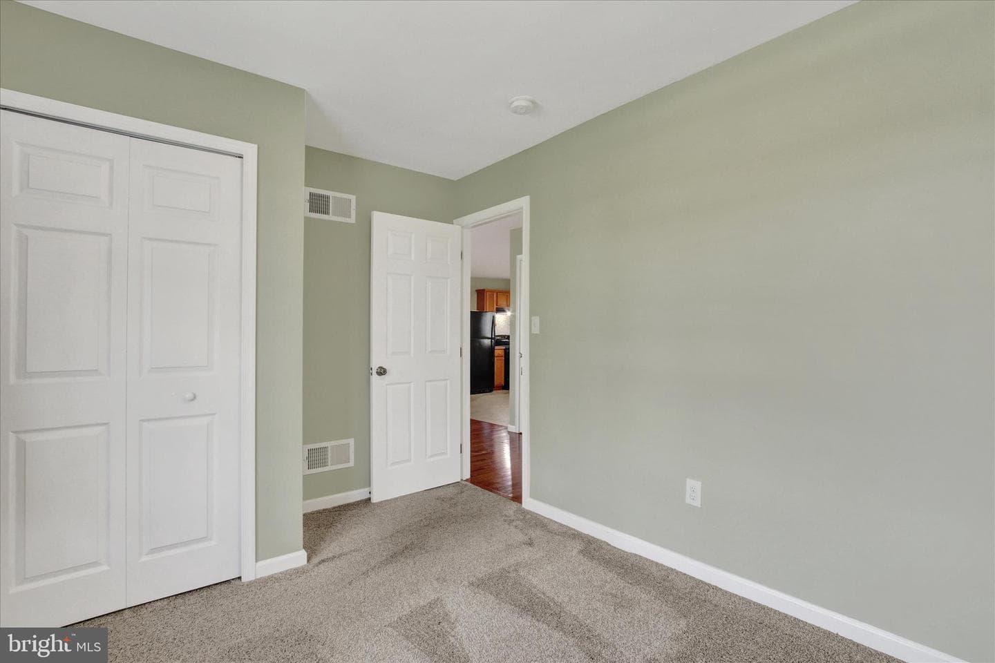 109 W Imperial Drive photo 18