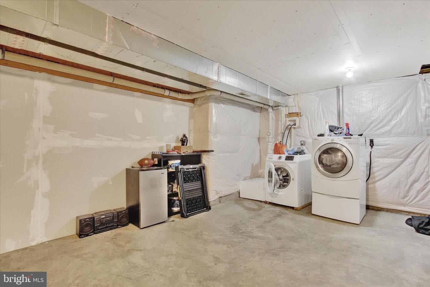 109 W Imperial Drive photo 24