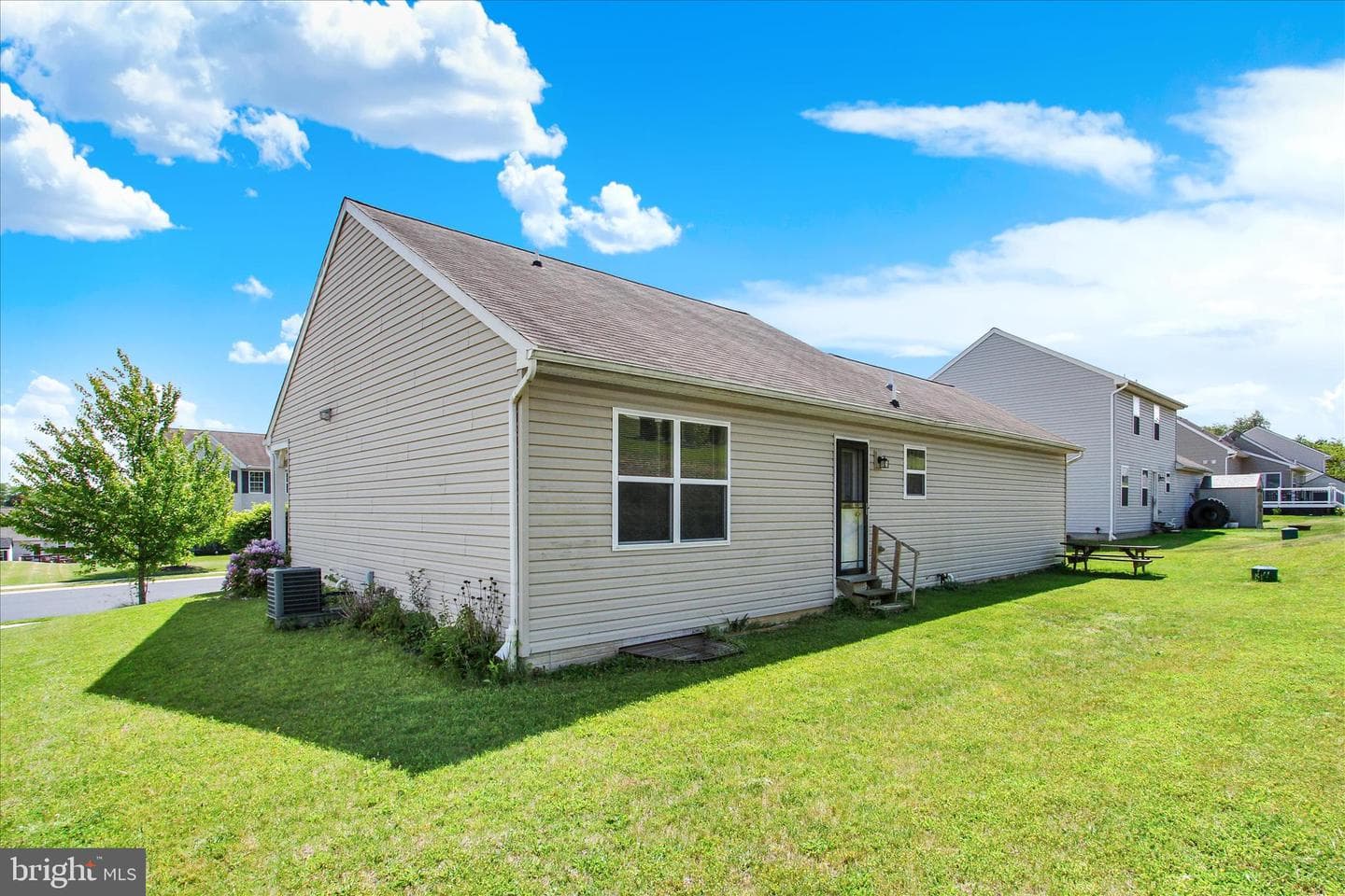 109 W Imperial Drive photo 26