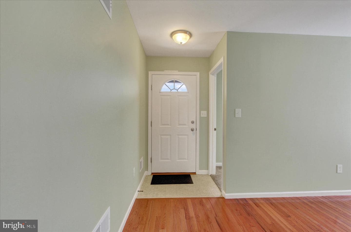 109 W Imperial Drive photo 5