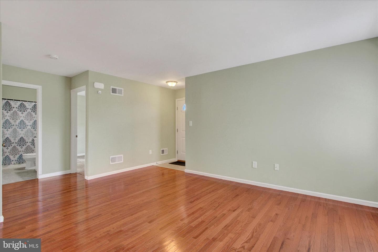 109 W Imperial Drive photo 8