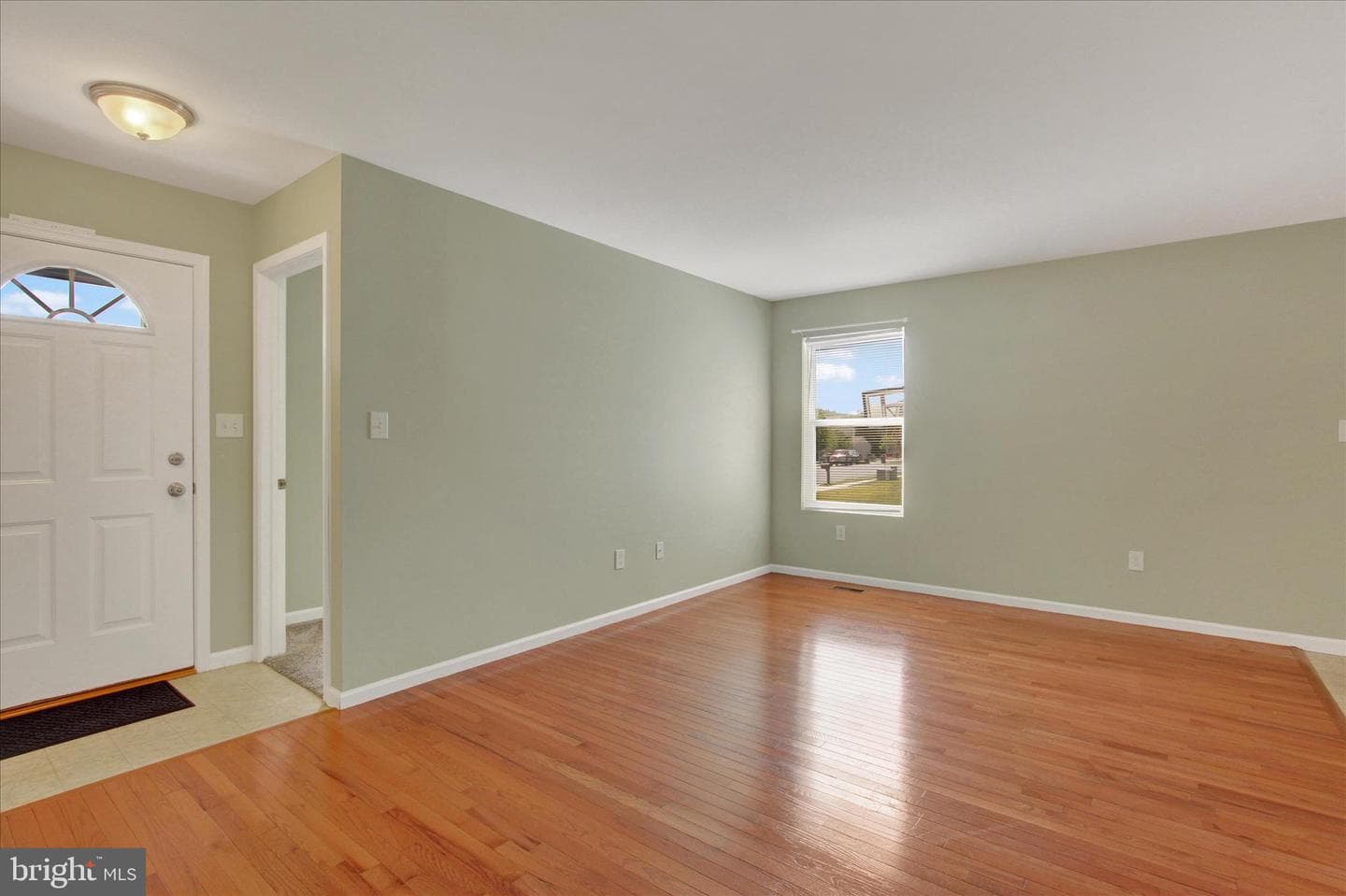 109 W Imperial Drive photo 9