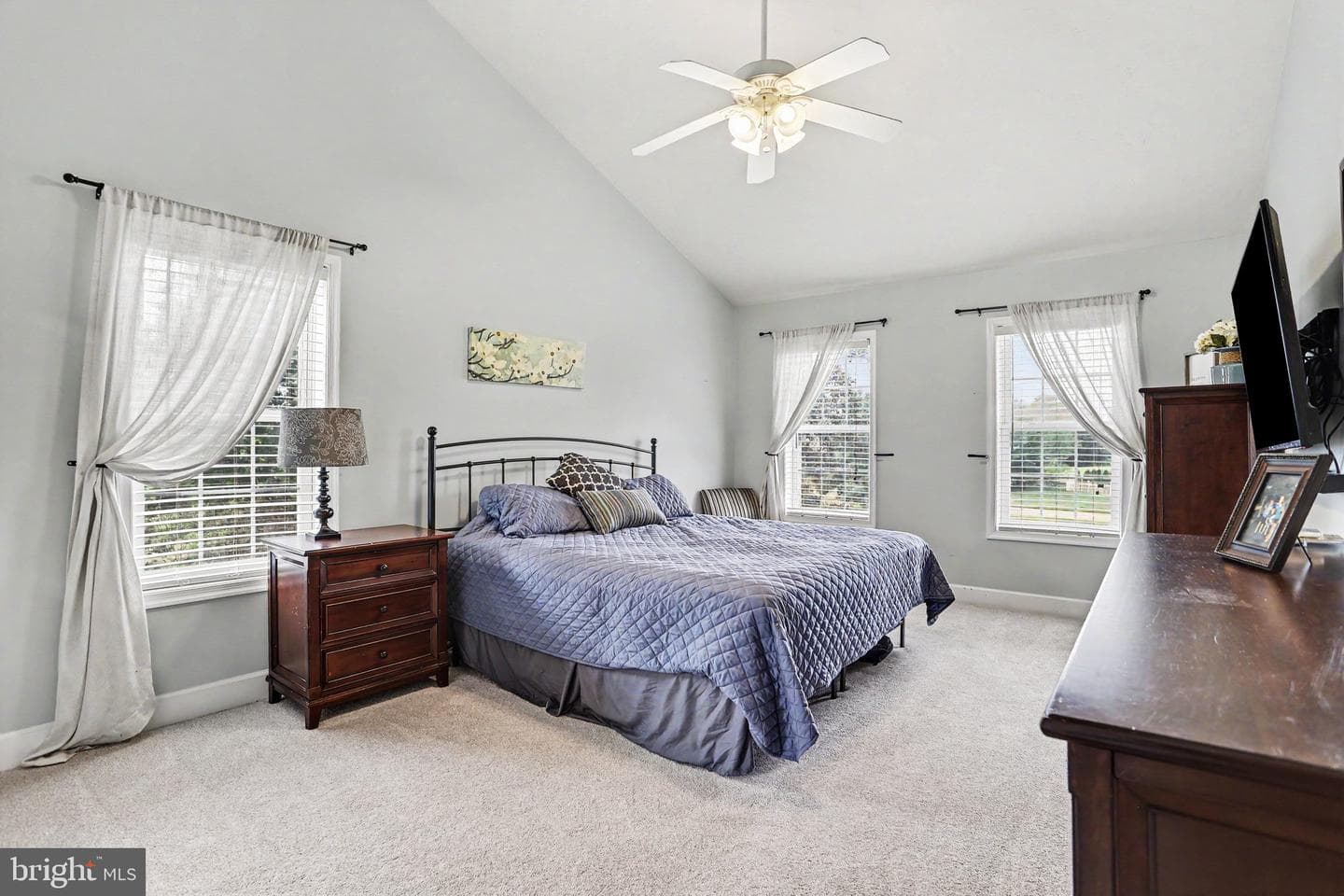 57 E Summit Dr photo 15