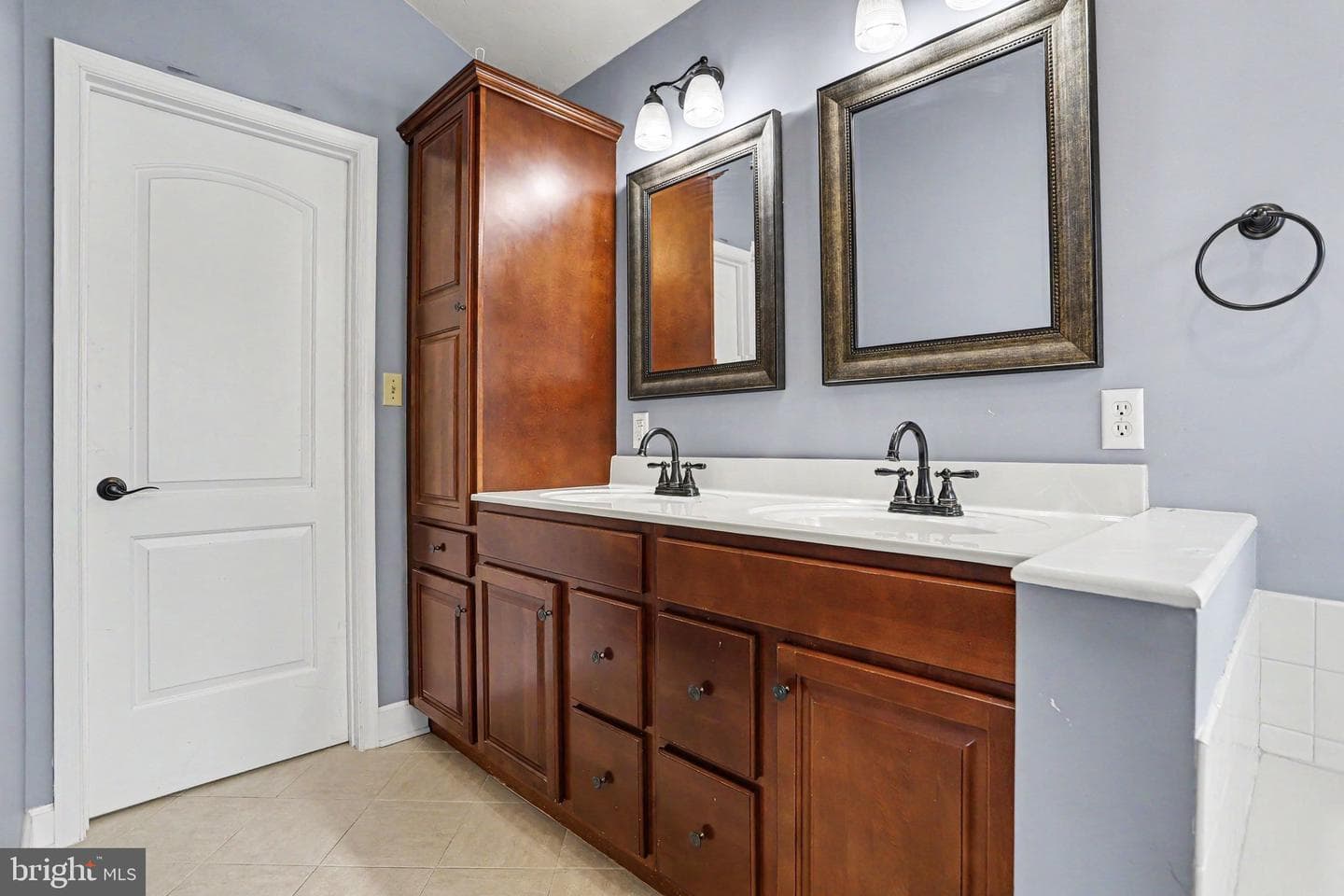 57 E Summit Dr photo 17