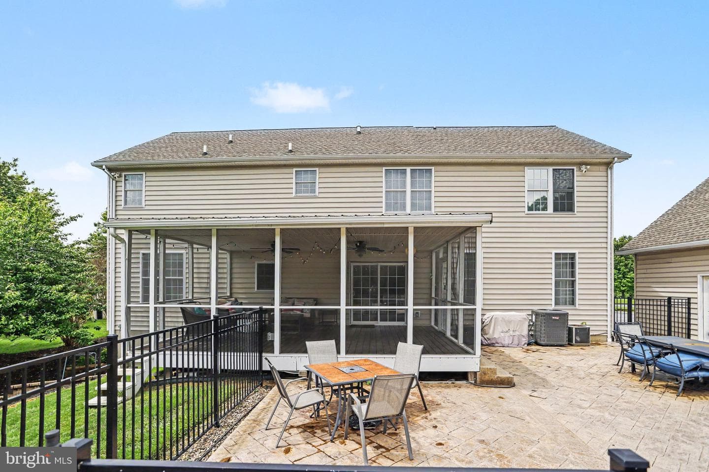 57 E Summit Dr photo 31