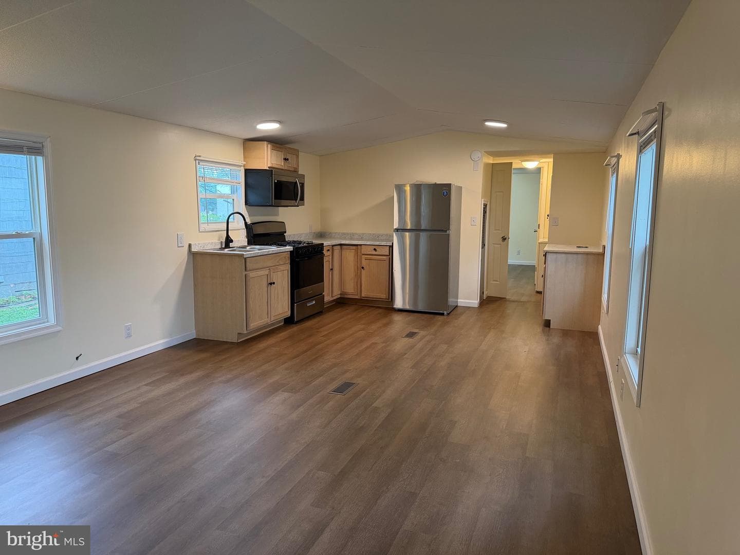 1104 W Elm Avenue W photo 5