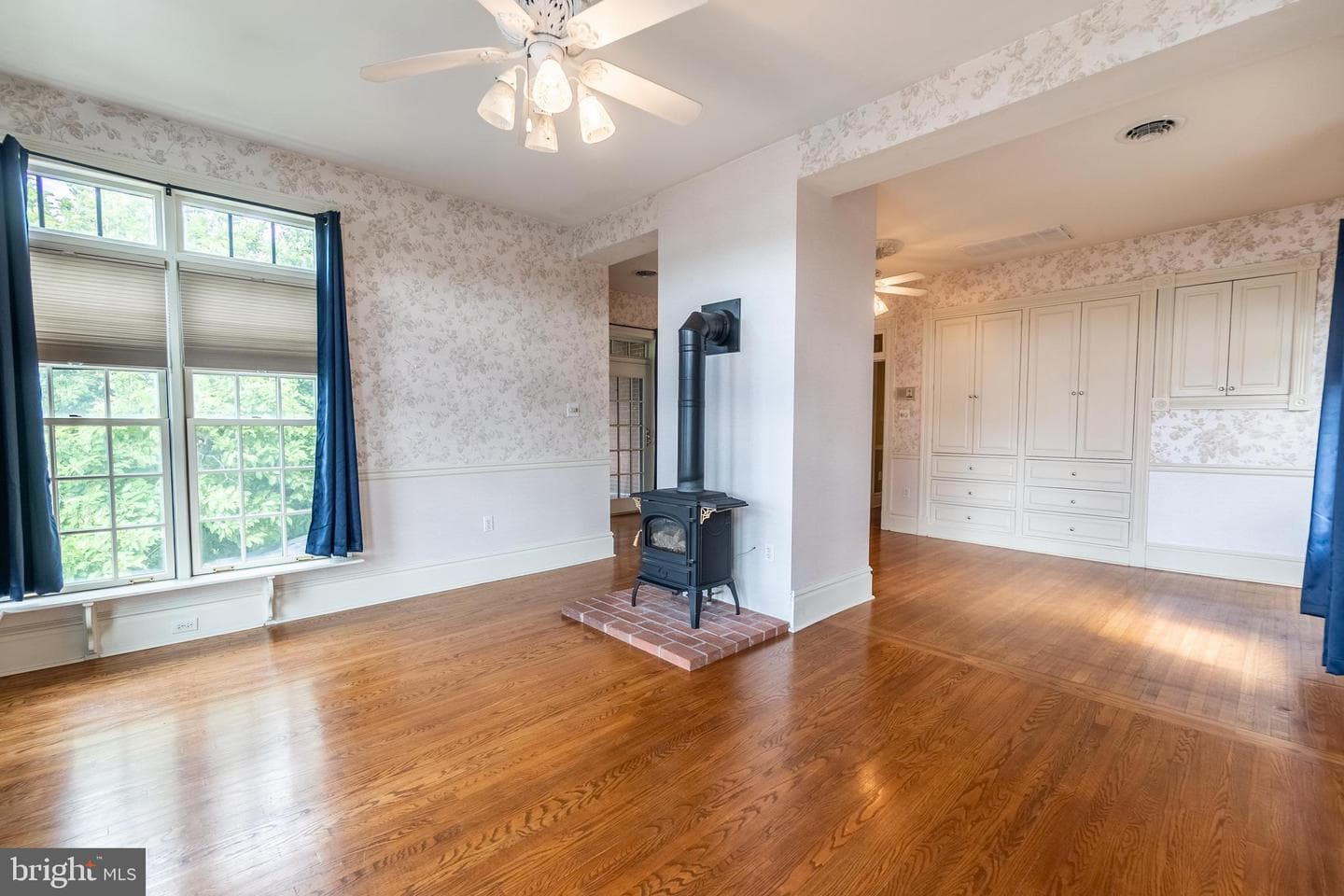 300 Lincoln Way W photo 18