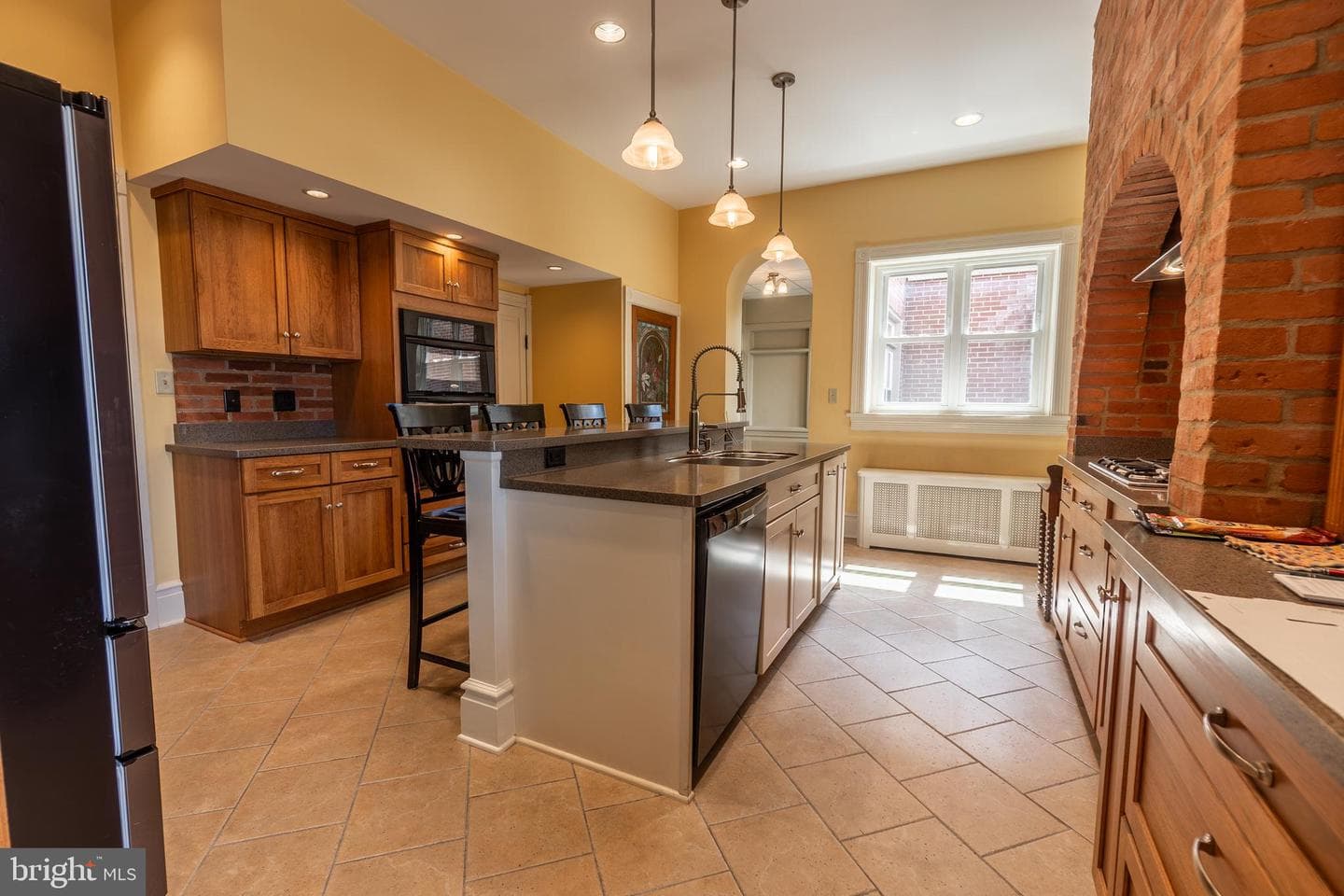 300 Lincoln Way W photo 9